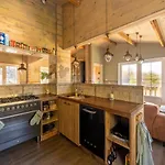 Vakantiehuis Forestside Escape Near *