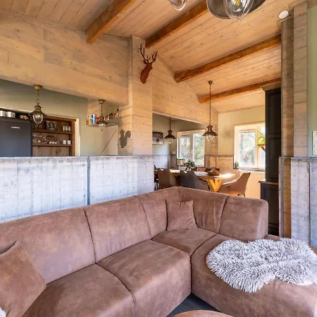 Holiday home Stylish In With Big Garden *