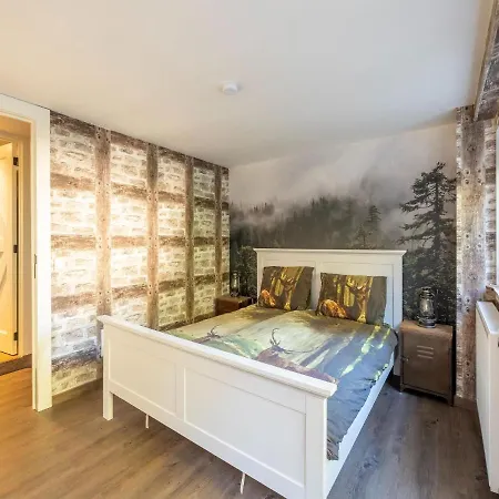 Forestside Escape Near *