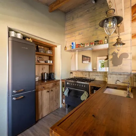 Stylish In With Big Garden Casa de Férias *
