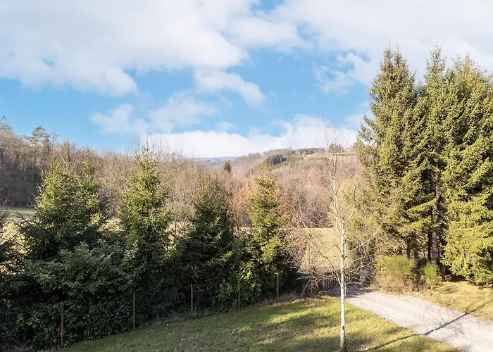 Forestside Escape Near *